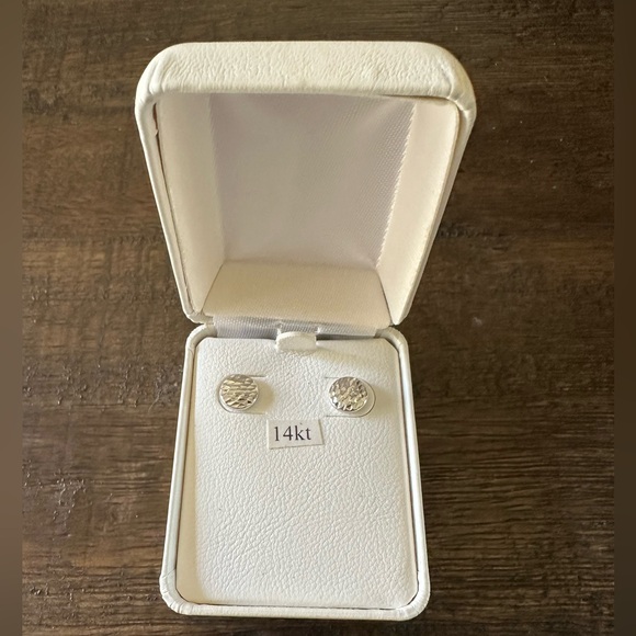 Jewelry - White Gold stud earrings - -14Kt